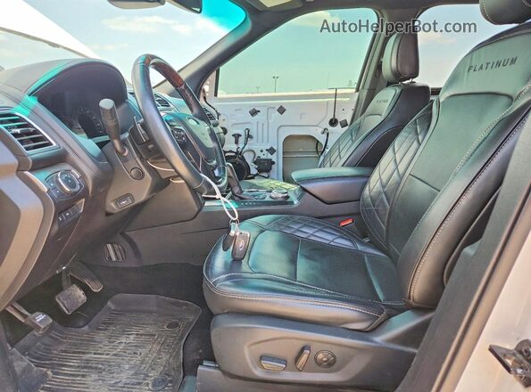 1FM5K8HT1KGA21507 2019 FORD EXPLORER White Вид салону спереду