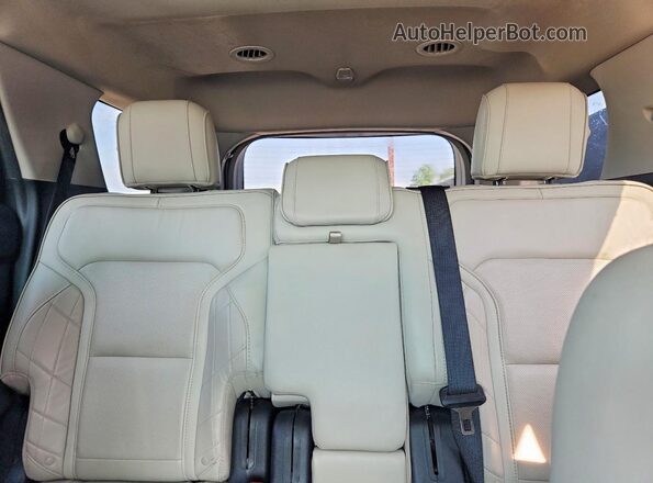 1FM5K8HT6HGA56584 2017 FORD EXPLORER White Rear seats view