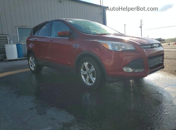 1FMCU0G76GUA23219 2016 FORD ESCAPE Red Widok z przodu