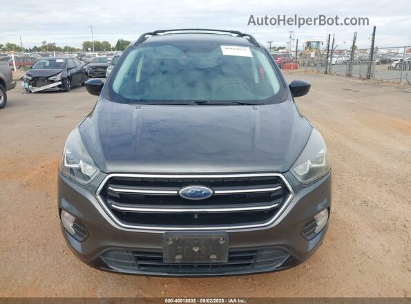 1FMCU0GD2HUE74753 2017 FORD ESCAPE Серый Вид спереди