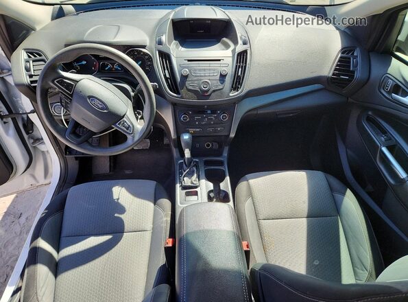 1FMCU0GD2HUE76728 2017 FORD ESCAPE White Vista del salpicadero