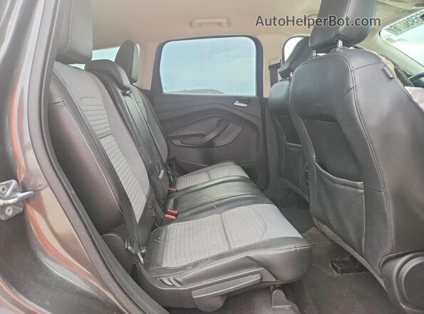 1FMCU0GD2JUB97608 2018 FORD ESCAPE Серый Вид задней части салона