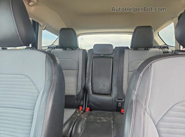 1FMCU0GD2JUB97608 2018 FORD ESCAPE Серый Вид задних сидений