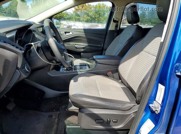 1FMCU0GD2JUD42517 2018 FORD ESCAPE Blue წინა სალონის ხედი