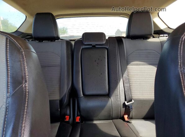 1FMCU0GD2JUD42517 2018 FORD ESCAPE Blue უკანა სავარძლების ხედი