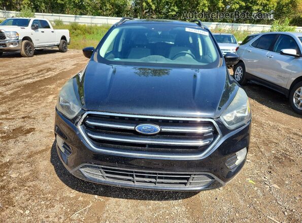 1FMCU0GD3HUC33140 2017 FORD ESCAPE Black Widok z przodu