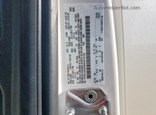 1FMCU0GD4HUD12123 2017 FORD ESCAPE Белый Вид подкапотного пространства