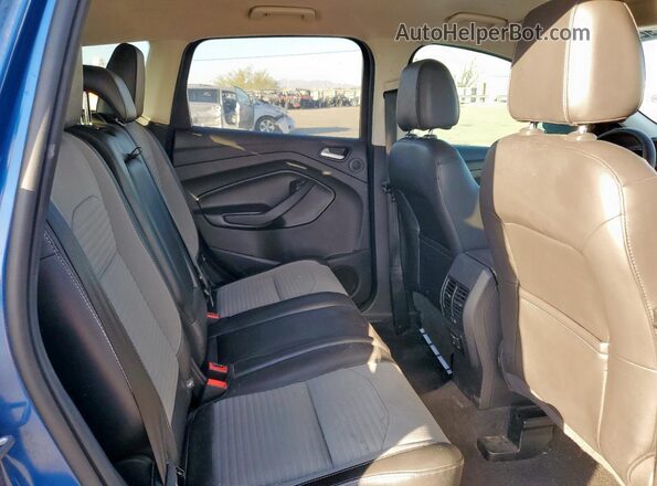 1FMCU0GD7HUC24649 2017 FORD ESCAPE Синий Вид задней части салона
