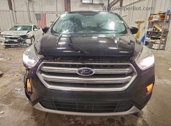 1FMCU0GD9HUB14749 2017 FORD ESCAPE Black Widok z przodu