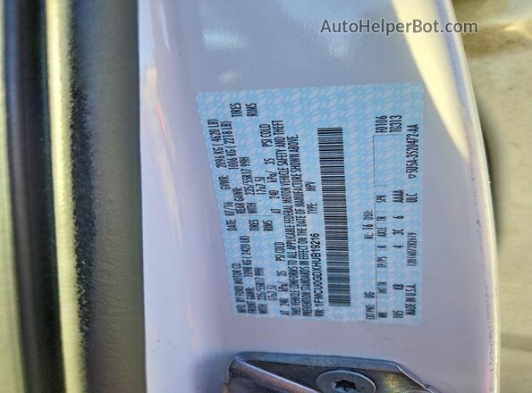 1FMCU0GDXHUB19216 2017 FORD ESCAPE White Widok wnętrza 360 stopni