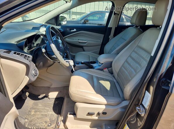 1FMCU0GX5GUC05591 2016 FORD ESCAPE Угольный Вид салона спереди