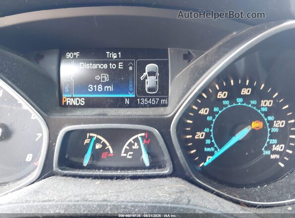 1FMCU0GX6GUB71032 2016 FORD ESCAPE Burgundy Widok tylnych siedzeń