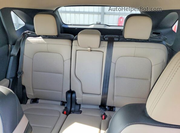 1FMCU0H60LUC05546 2020 FORD ESCAPE White Հետևի նստատեղերի տեսք