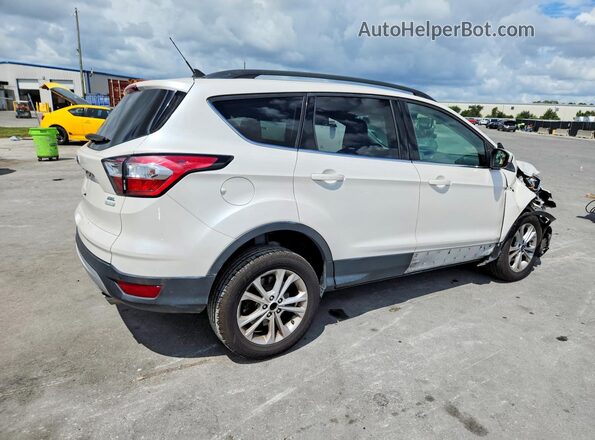 1FMCU0HD2JUC88103 2018 FORD ESCAPE Белый Задняя правая четверть