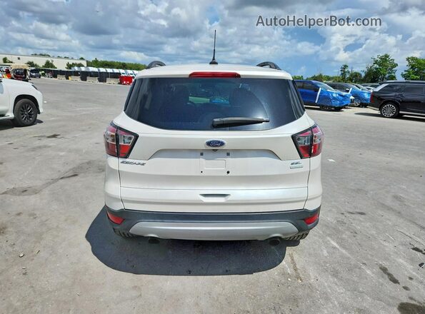 1FMCU0HD2JUC88103 2018 FORD ESCAPE Белый Вид сзади