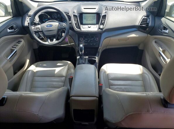 1FMCU0HD7JUB13880 2018 FORD ESCAPE Белый Вид панели приборов
