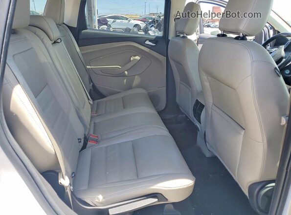 1FMCU0HD7JUB13880 2018 FORD ESCAPE Белый Вид задних сидений