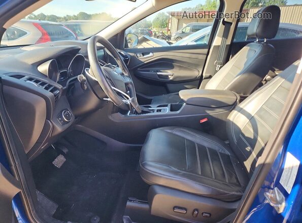 1FMCU0JD2HUA46741 2017 FORD ESCAPE Синий Вид салона спереди