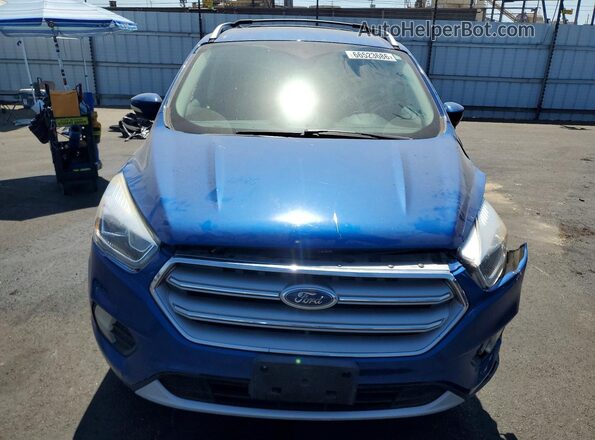 1FMCU0JD4HUE55064 2017 FORD ESCAPE Синий Вид спереди