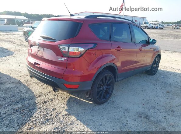 1FMCU0JD8HUA09063 2017 FORD ESCAPE Красный Задняя правая четверть