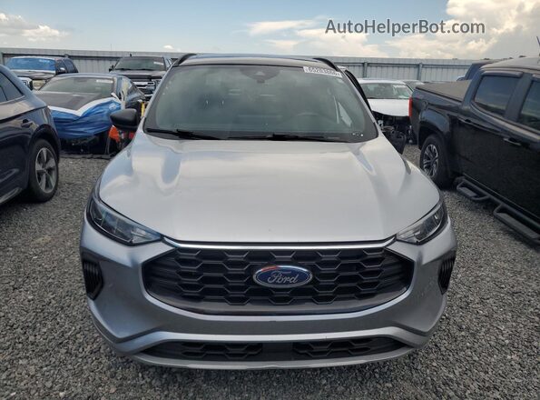 1FMCU0MN3PUB16086 2023 FORD ESCAPE Silver Widok z przodu