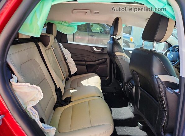 1FMCU9CZ3NUA87596 2022 FORD ESCAPE Красный Вид задней части салона