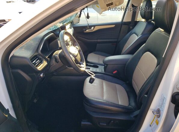 1FMCU9DZ0MUA40359 2021 FORD ESCAPE Белый Вид салона спереди