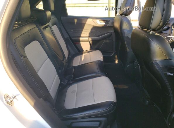 1FMCU9DZ0MUA40359 2021 FORD ESCAPE Белый Вид задней части салона