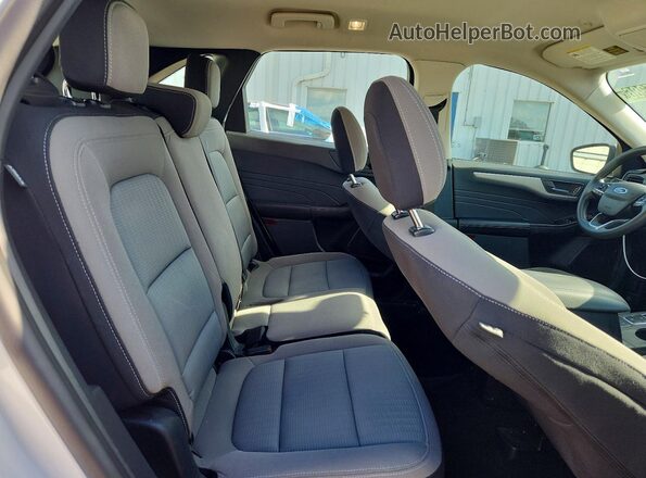 1FMCU9F69NUB00112 2022 FORD ESCAPE White Rear seats view