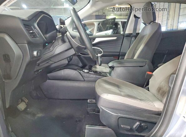 1FMCU9G6XNUA84954 2022 FORD ESCAPE Серебряный Вид салона спереди