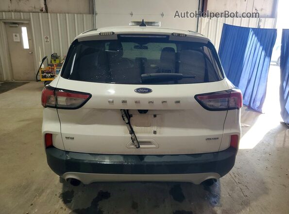 1FMCU9G6XNUB14499 2022 FORD ESCAPE White Rear view