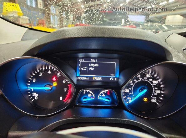 1FMCU9G99HUD98979 2017 FORD ESCAPE White Սարքավորումների վահանակի տեսք