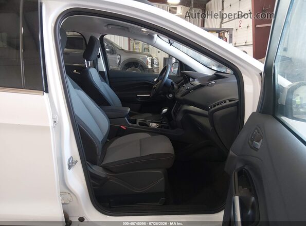 1FMCU9GD1JUC38850 2018 FORD ESCAPE White წინა სალონის ხედი
