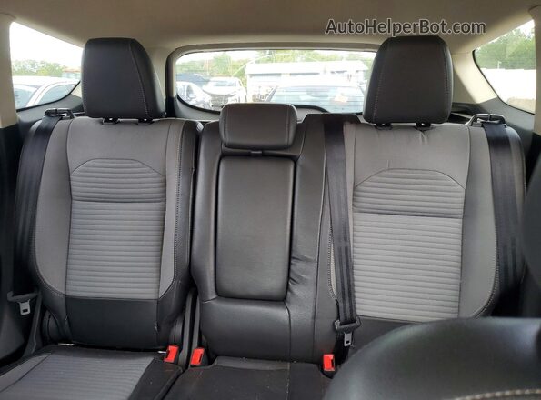 1FMCU9GD2HUA34147 2017 FORD ESCAPE Red Vista de los asientos traseros