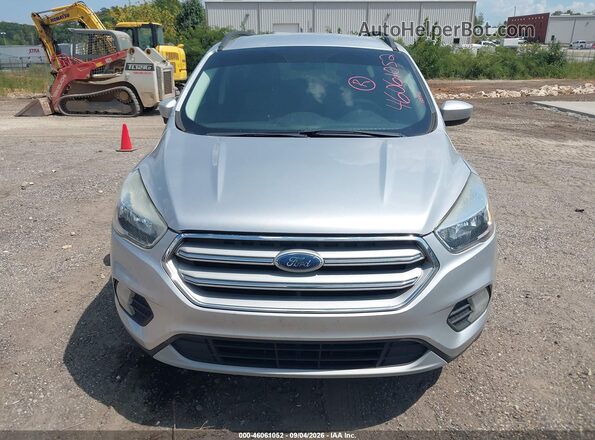 1FMCU9GD2JUB39549 2018 FORD ESCAPE Silver წინა ხედი