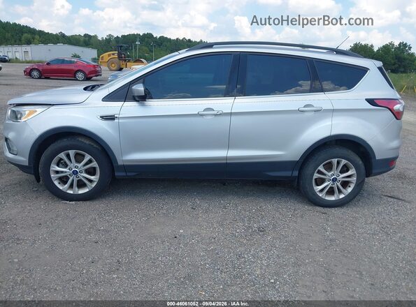 1FMCU9GD2JUB39549 2018 FORD ESCAPE Silver სალონის 360-გრადუსიანი ხედი