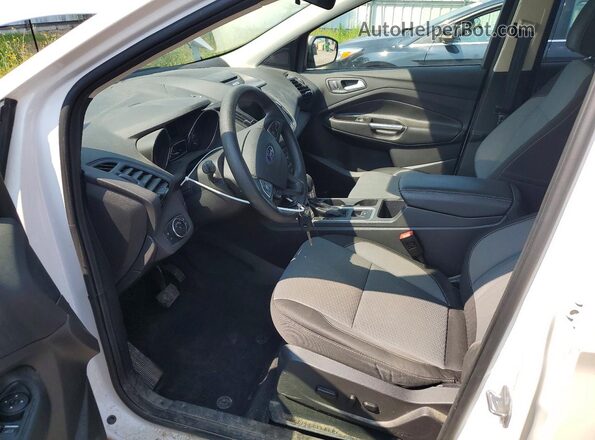 1FMCU9GD3HUA96981 2017 FORD ESCAPE Белый Вид салона спереди