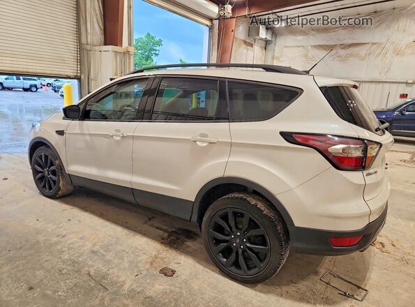 1FMCU9GD3HUC09943 2017 FORD ESCAPE Белый Задняя левая четверть