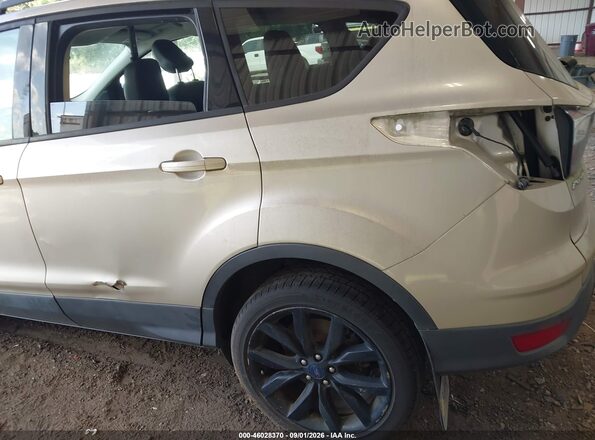 1FMCU9GD3JUC10421 2018 FORD ESCAPE Gold 
