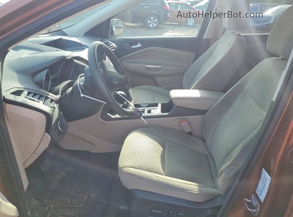 1FMCU9GD5HUF01013 2017 FORD ESCAPE Orange Front interior view