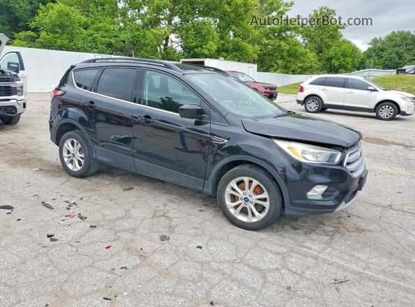 1FMCU9GD5JUB63649 2018 FORD ESCAPE Черный Передняя правая четверть