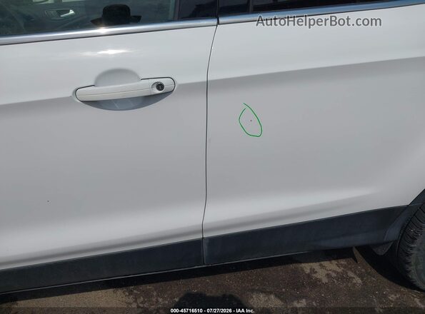 1FMCU9GD5JUD08494 2018 FORD ESCAPE White Widok z przodu