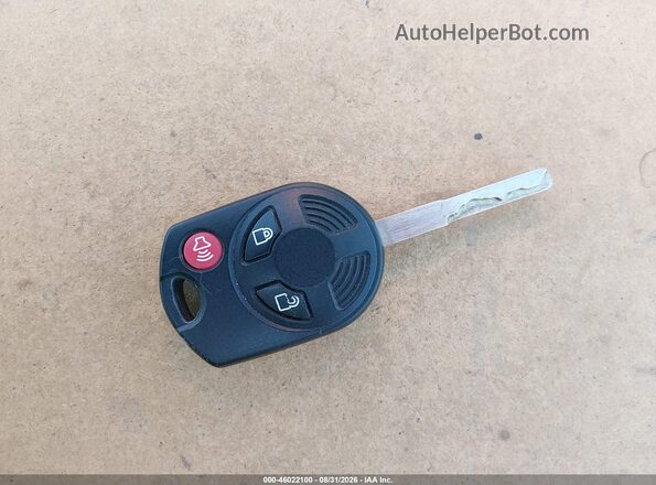 1FMCU9GD7HUB03219 2017 FORD ESCAPE Silver Widok deski rozdzielczej