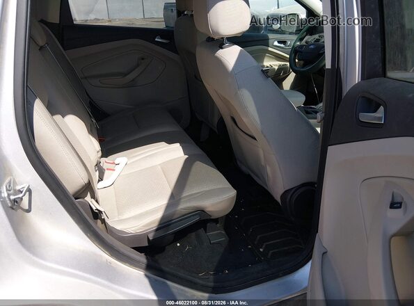 1FMCU9GD7HUB03219 2017 FORD ESCAPE Silver Widok naklejki z numerem VIN