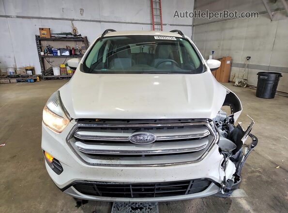 1FMCU9GD7JUB03033 2018 FORD ESCAPE Белый Вид спереди