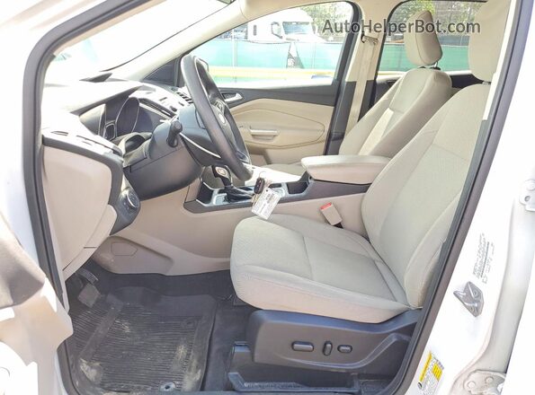 1FMCU9GD7JUD37057 2018 FORD ESCAPE White Սալոնի դիմացի տեսք