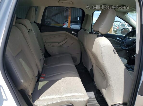 1FMCU9GD7JUD37057 2018 FORD ESCAPE White Հետևի նստատեղերի տեսք