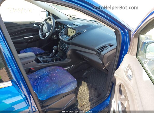 1FMCU9GD8HUC21747 2017 FORD ESCAPE Blue Front interior view