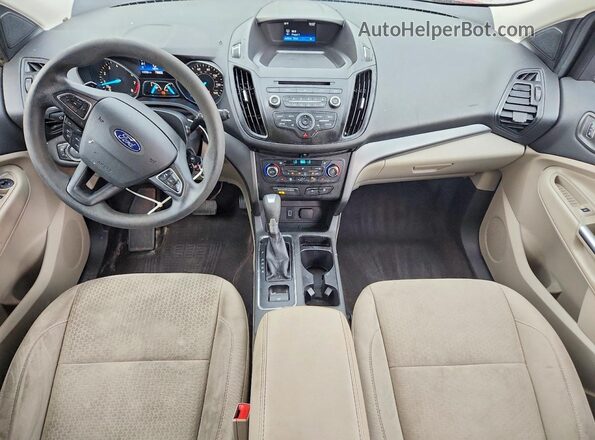 1FMCU9GD9HUE66363 2017 FORD ESCAPE Бордовый Вид панели приборов