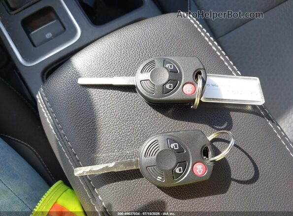 1FMCU9GD9JUC38806 2018 FORD ESCAPE Silver Вид панелі приладів